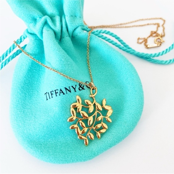 $2,100 Tiffany & Co. 18k rose gold Picasso olive leaf pendant - Picture 3 of 8